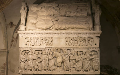 Sulle tracce dei sarcofagi: pellegrinaggio urbano